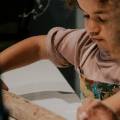 Cómo conseguir que nuestros hijos colaboren en casa: claves para fomentar su autonomía